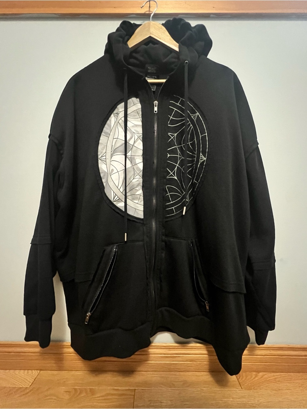 Hot Topic Black Wednesday Graphic Crewneck Sweatshirt - Picture 3 of 6